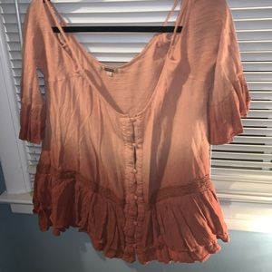 Adorable ombré peach shirt